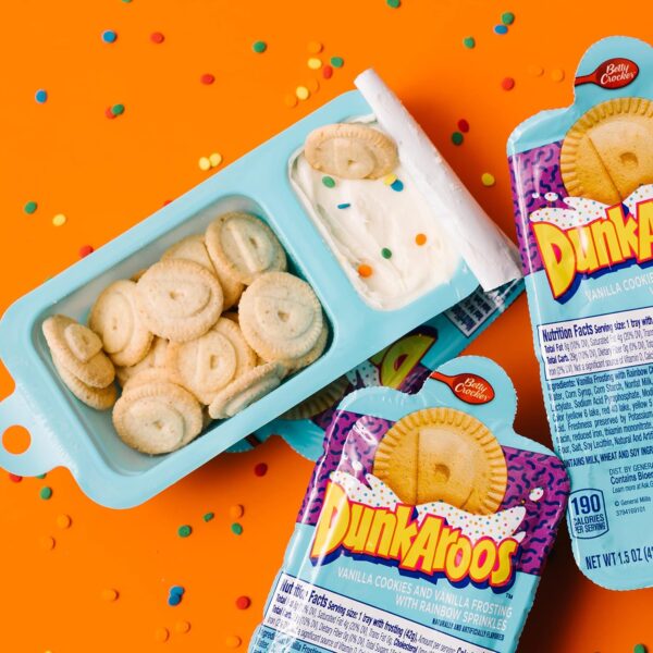 Betty Crocker Dunkaroos Vanilla Cookies and Vanilla Frosting with Rainbow Sprinkles, 6 ct - Image 4